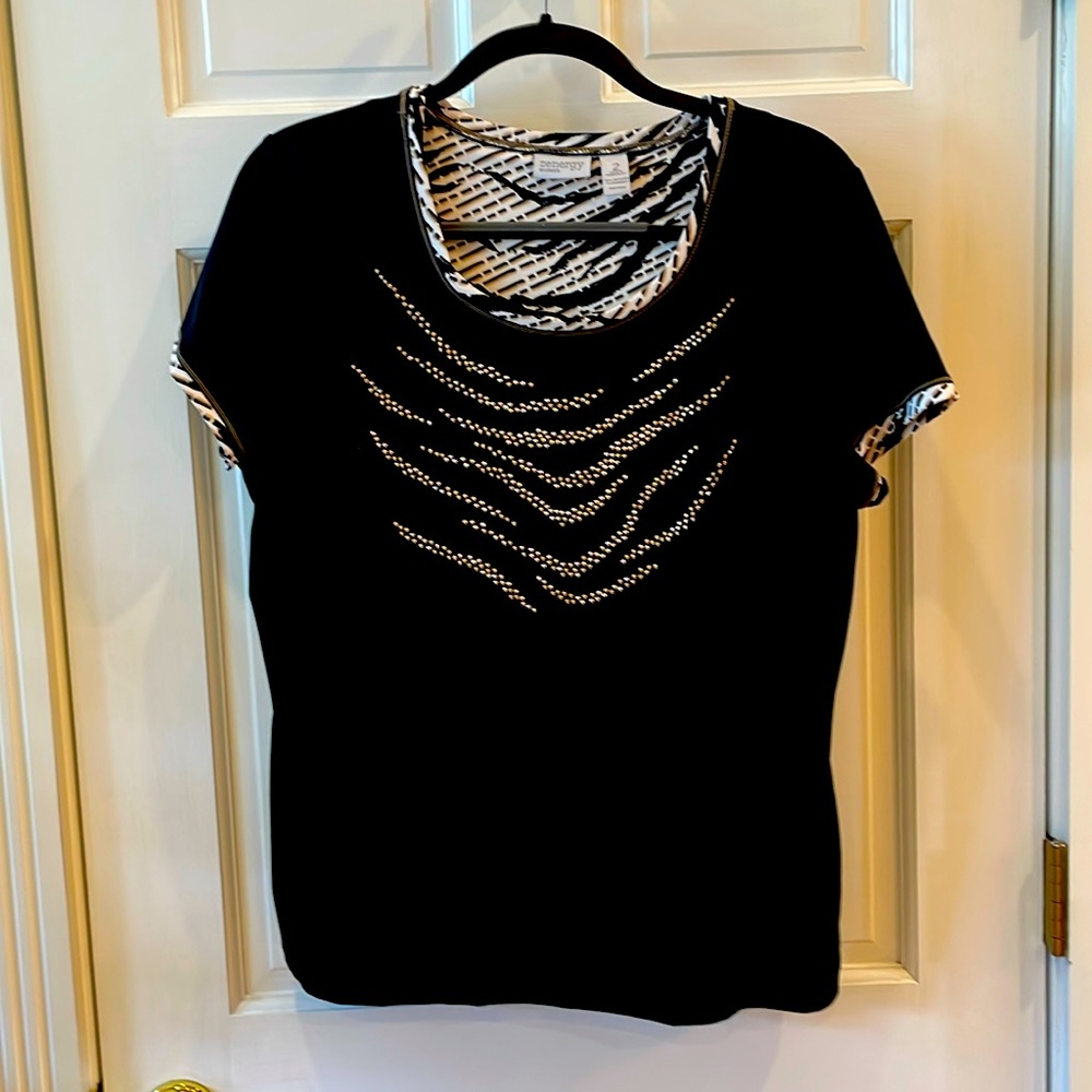 Zenergy by Chico’s  Size 12/14Black Short Sleeve Embellished/Animal Print Top.